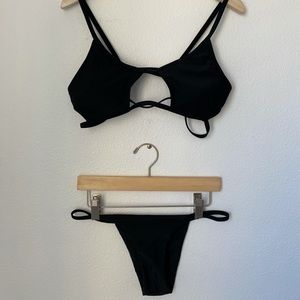 All black swimmies🖤